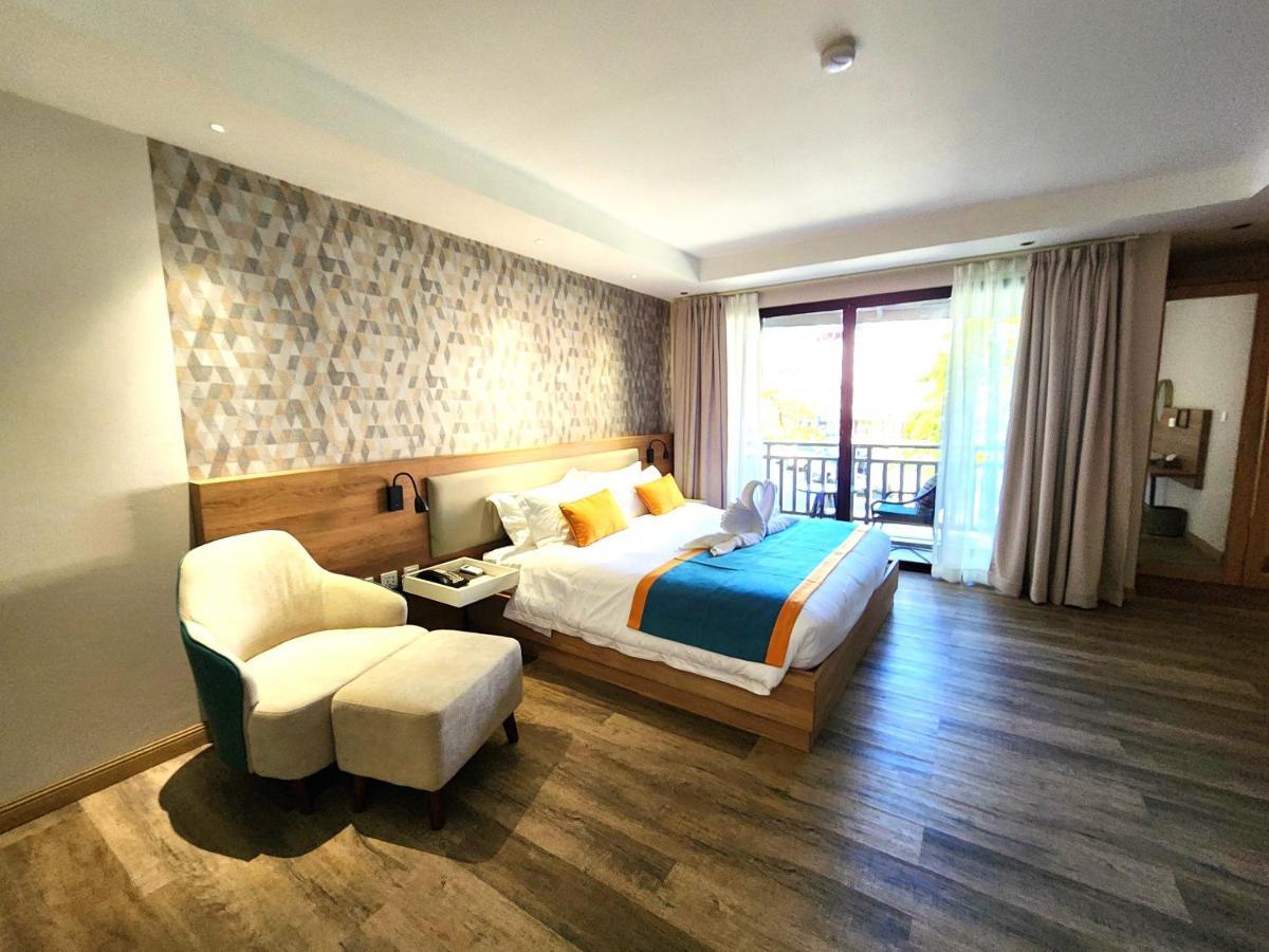 Zo Amalthea Hotel Patong Экстерьер фото